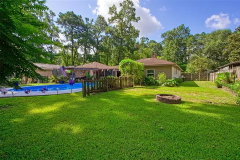 Exterior - 2549 River Rdg, Conroe, TX 77385 photo 4 of 5
