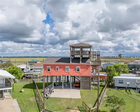 1056 County Road 202, Sargent, TX 77414