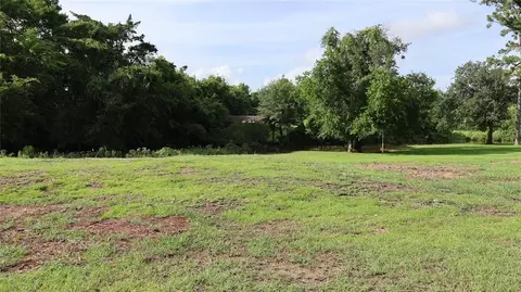 8 Bayou Bend Drive Dr, Baytown, TX 77523