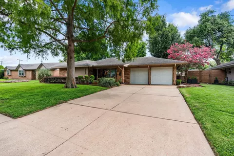 5007 Creekbend Dr, Houston, TX 77035