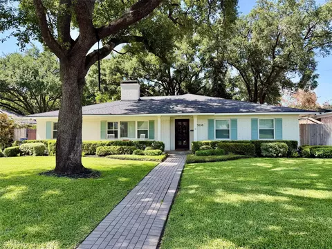 5638 Piping Rock Ln, Houston, TX 77056