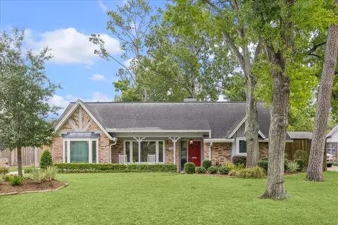 1018 Ben Hur Dr, Spring Valley Village, TX 77055