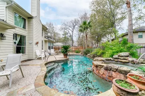 2 Terrell Trail Ct, The Woodlands, TX 77385 photo 1