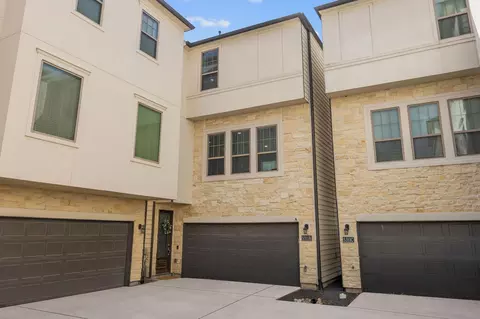 5311 Kiam St #B, Houston, TX 77007