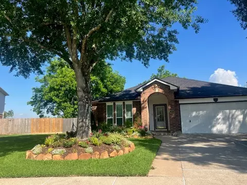 9209 Mahan Dr, La Porte, TX 77571