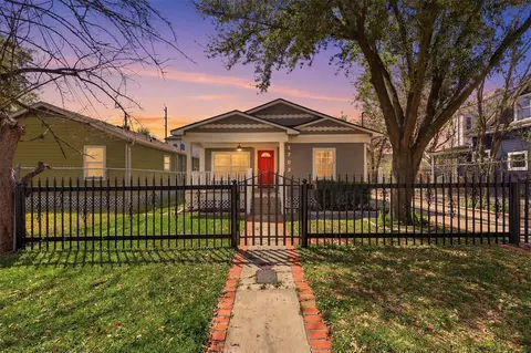 1703 Ovid St, Houston, TX 77007