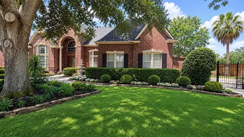 Exterior - 16315 Chipstead Dr, Spring, TX 77379 photo 2 of 8