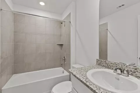 Bath - 11938 Detar Ct, Willis, TX 77378 photo 1 of 2