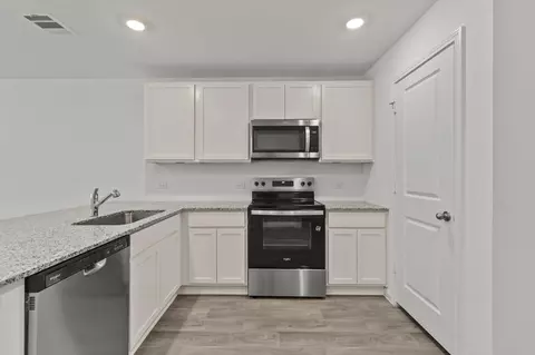 Kitchen - 11938 Detar Ct, Willis, TX 77378 photo 3 of 3