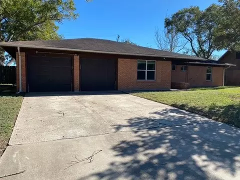 2202 Larry Dr, Port Lavaca, TX 77979