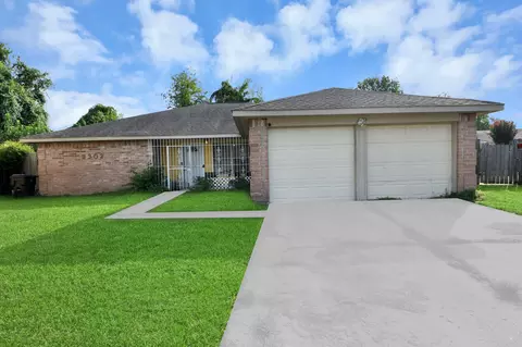 3302 Hombly Rd, Houston, TX 77066