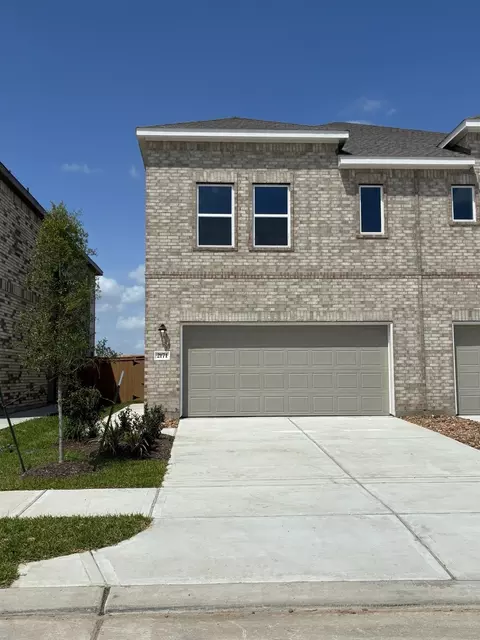2147 Salinas Dr, Rosharon, TX 77583