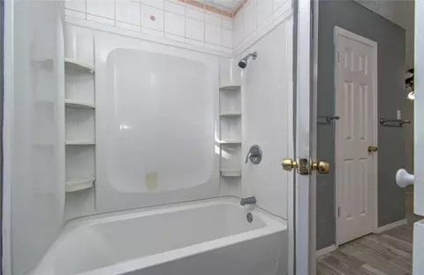 Bath - 5311 Sweetwind Ln, Spring, TX 77373 photo 2 of 3