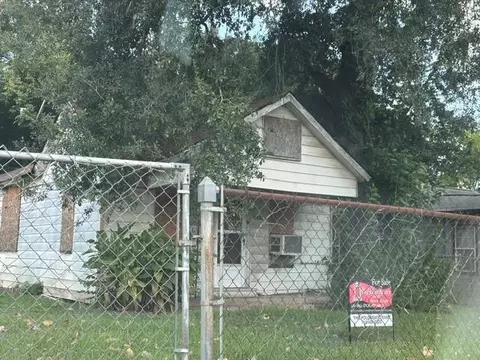 4421 Leffingwell St, Houston, TX 77026