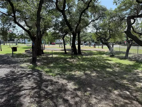 624 N Hood St, Rockport, TX 78382