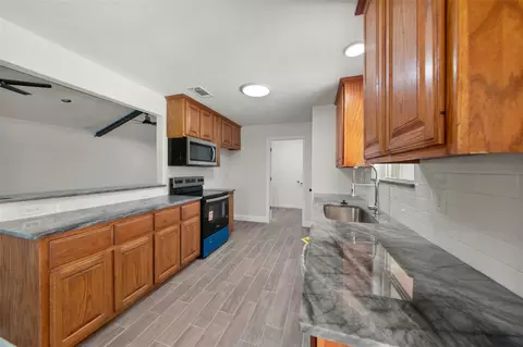 Kitchen - 9096 N Comanche Cir, Willis, TX 77378 photo 1 of 3