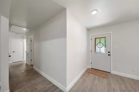 Entry Way - 9096 N Comanche Cir, Willis, TX 77378 photo 1 of 2