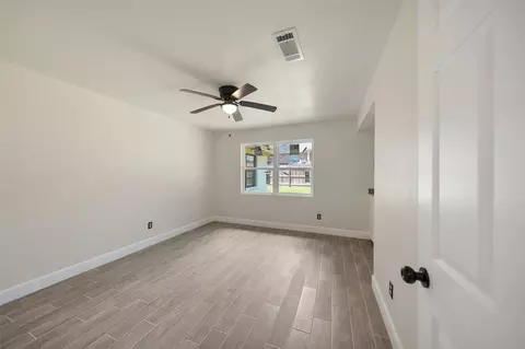 Bedroom - 9096 N Comanche Cir, Willis, TX 77378 photo 5 of 6