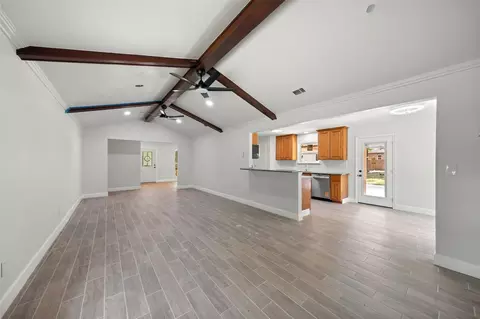 Living - 9096 N Comanche Cir, Willis, TX 77378 photo 9 of 9