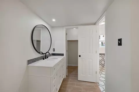 Bath - 9096 N Comanche Cir, Willis, TX 77378 photo 1 of 3