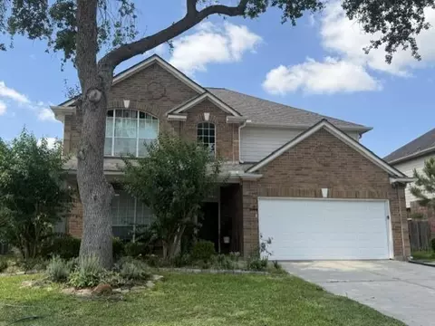 9805 Sunnycoast Ln, Pearland, TX 77584