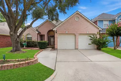 8510 Mayside Ln, Houston, TX 77040