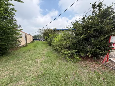 Other - 224 E Main St, Clute, TX 77531 photo 1 of 20