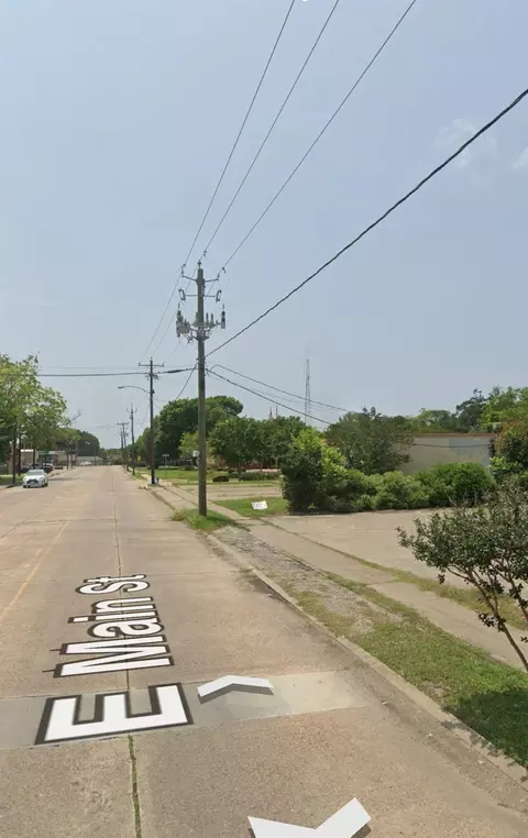 Exterior - 224 E Main St, Clute, TX 77531 photo 3 of 3