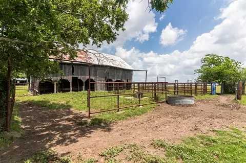 1230 Fm 155, Weimar, TX 78962 photo 17