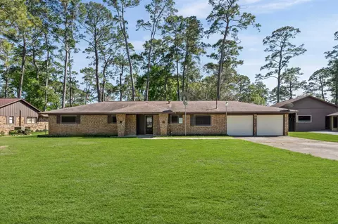 2702 Crowell Ln, Baytown, TX 77521