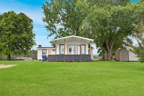 110 Lakeview Shores Dr, Coldspring, TX 77331