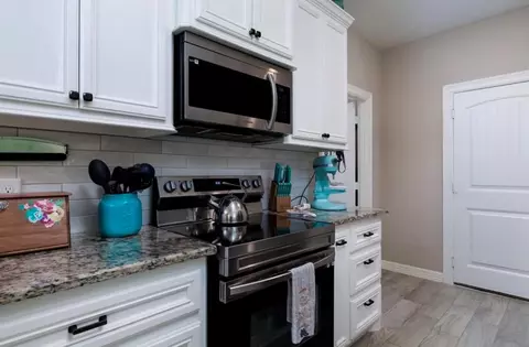 Kitchen - 5 Corkwood Rd, Trinity, TX 75862 photo 2 of 2