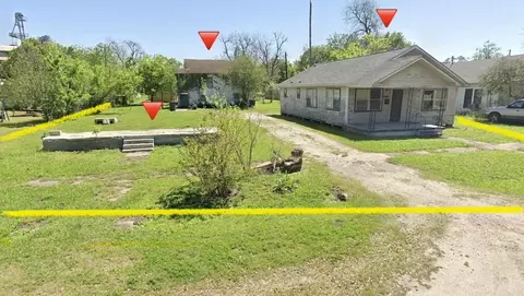 1909 Avenue C, Bay City, TX 77414