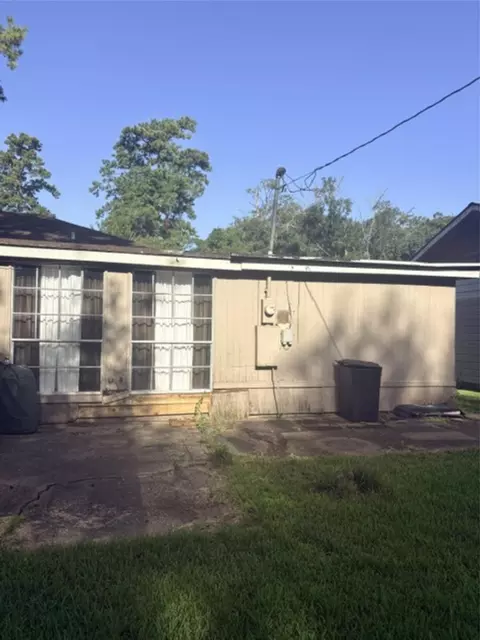 5270 Spencer Dr, Beaumont, TX 77708 photo 5