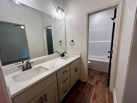 Bath - 203 E Fleming, Longview, TX 75604 photo 2 of 4