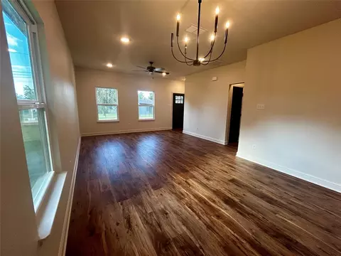 Living - 203 E Fleming, Longview, TX 75604 photo 3 of 3