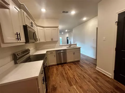 Kitchen - 203 E Fleming, Longview, TX 75604 photo 2 of 2