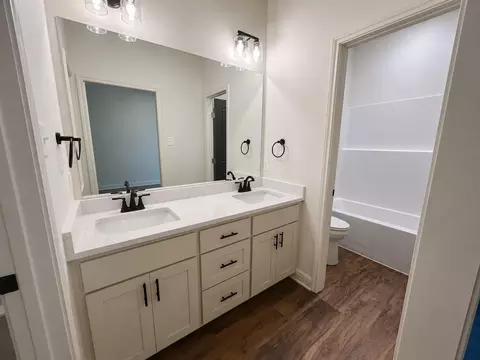 Bath - 203 E Fleming, Longview, TX 75604 photo 1 of 4