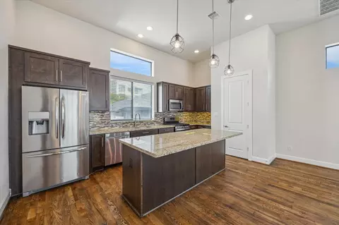 Kitchen - 4113 Eigel St, Houston, TX 77007 photo 2 of 2