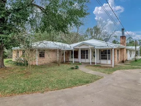 312 Pinecrest Dr, Trinity, TX 75862