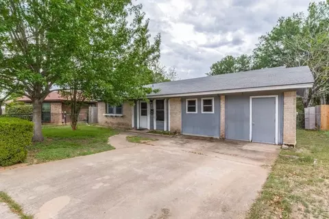 5111 Meadow Creek Dr, Austin, TX 78745