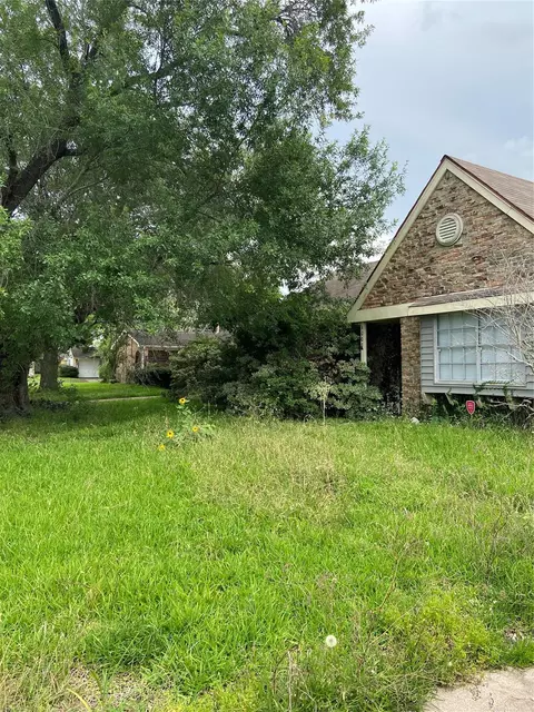4007 Knotty Oaks Trl, Houston, TX 77045