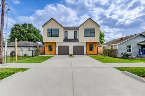 4554 Newberry St #A/B, Houston, TX 77051