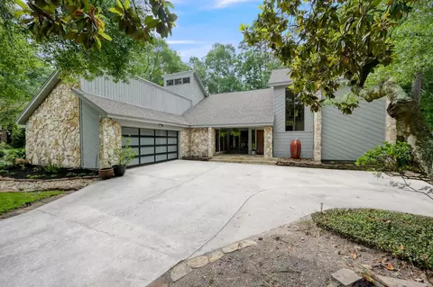 4 Coralvine Ct, The Woodlands, TX 77380