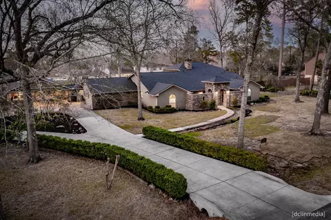 1711 Palomino Ln, Kingwood, TX 77339