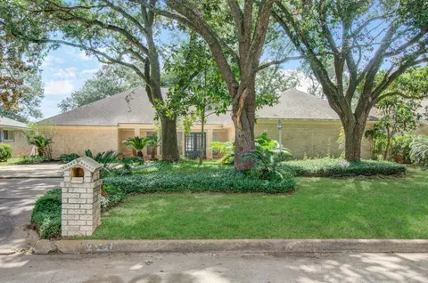 2719 E Pebble Beach Dr, Missouri City, TX 77459
