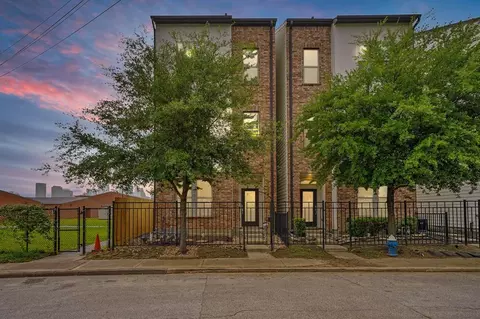 703 Schwartz St, Houston, TX 77020