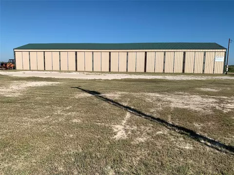 911 N 15th St, Port O'connor, TX 77982