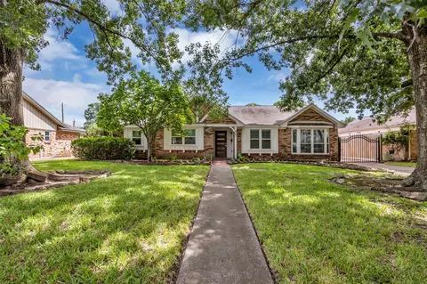 947 Thornton Rd, Houston, TX 77018