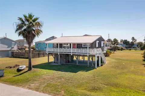 16519 Captain Kidd Rd, Jamaica Beach, TX 77554